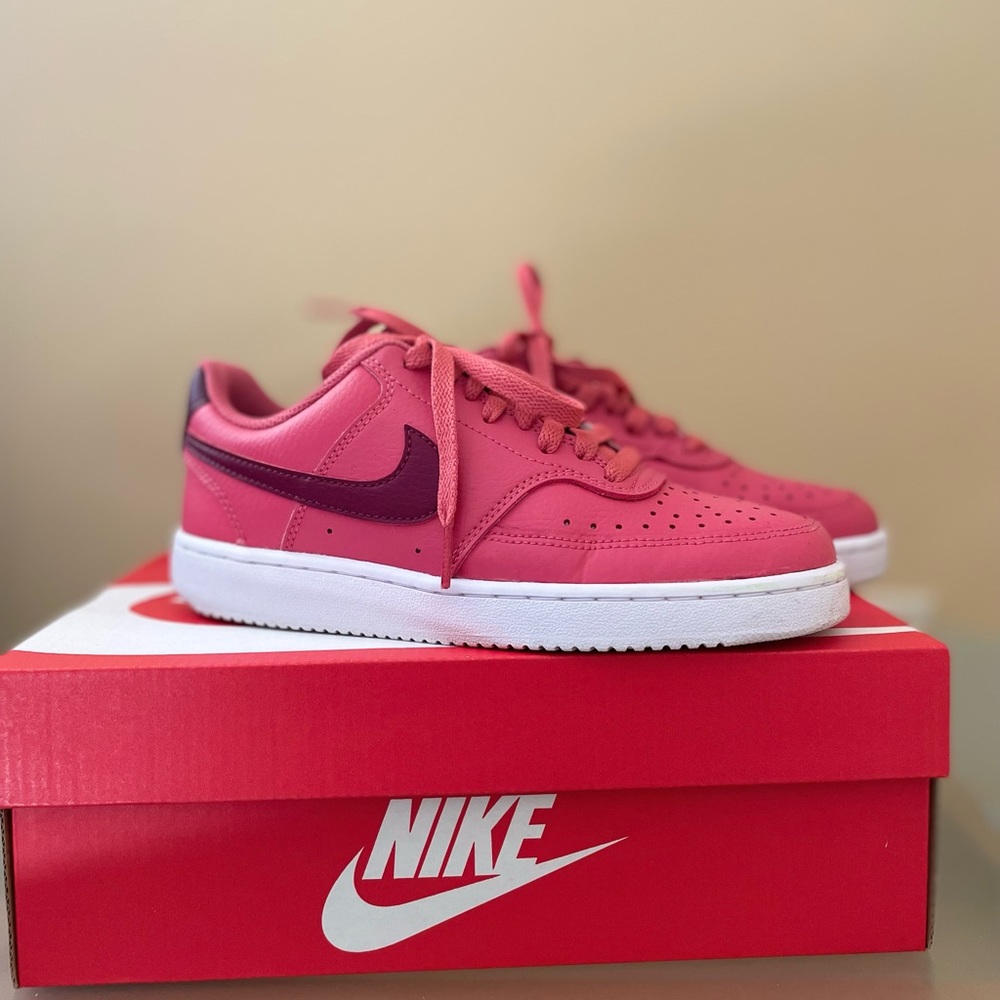 Women’s Nike Court Vision Lows size 6.5 worn once